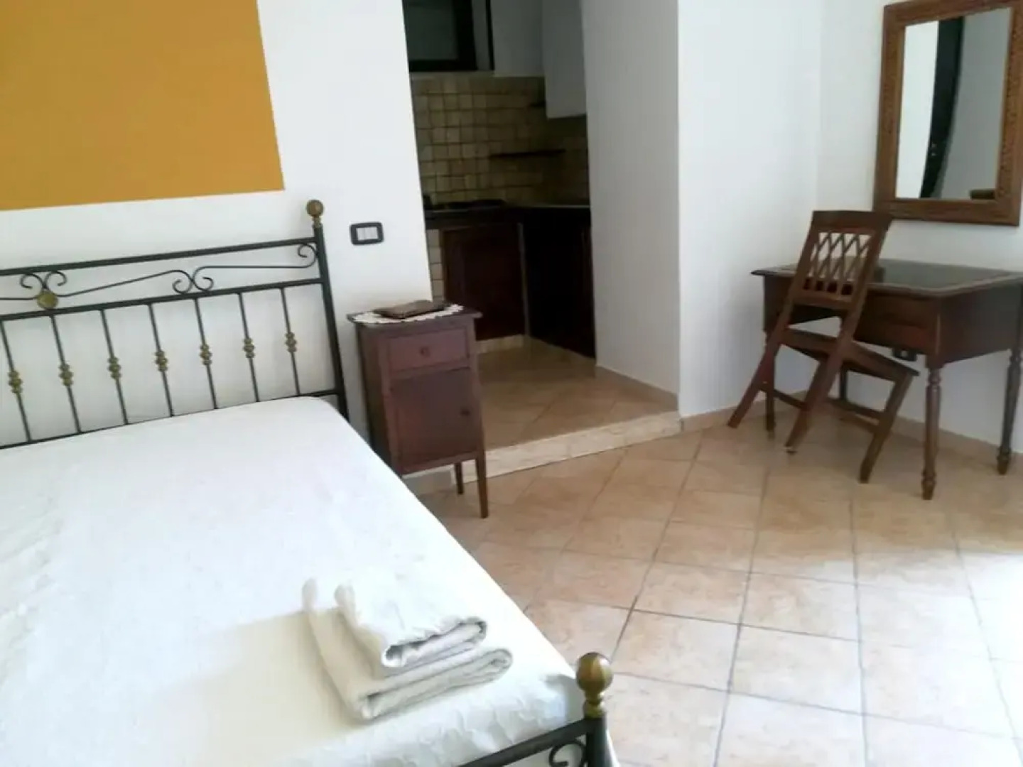 Studio in Ogliastro Cilento, With Wonderful sea View, Enclosed Garden and Wifi Near the Beach