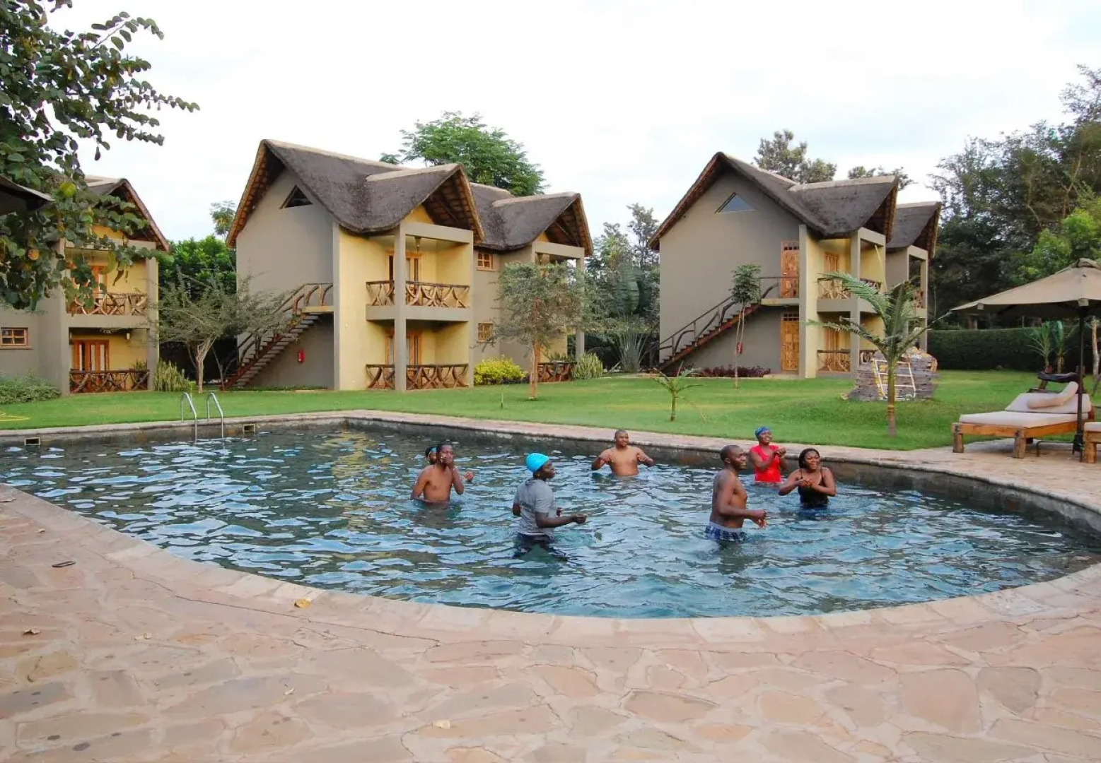 Weru Weru River Lodge