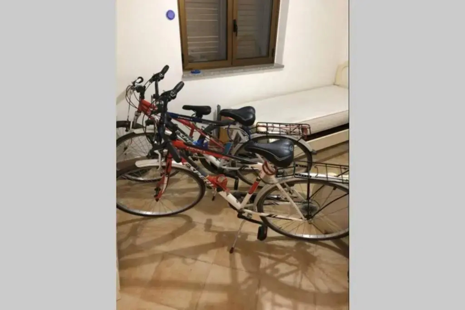 Caulonia, 2 bed 1st Floor Apartment Close To Beach