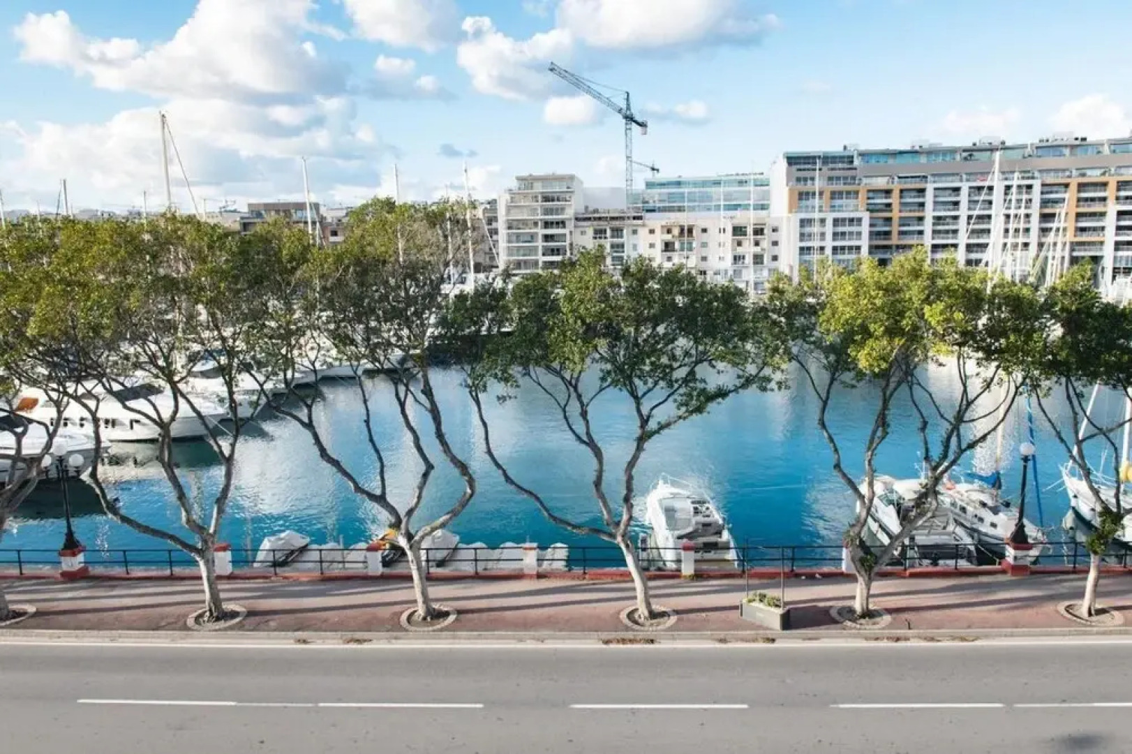 Wonderful Double Room in Pieta - Bb Marina