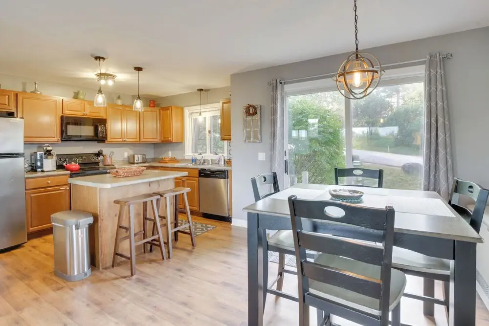 6 Mi to Sunday River: Condo Near Bethel Village!