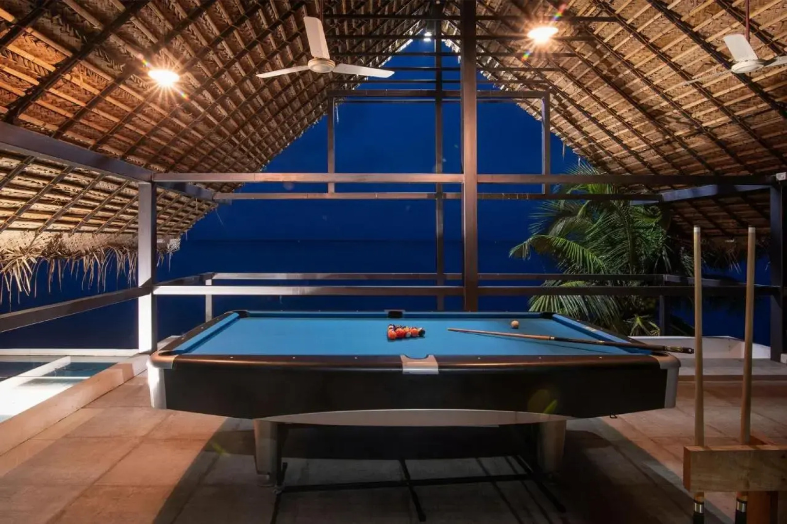 Rain Dance HouseBoat