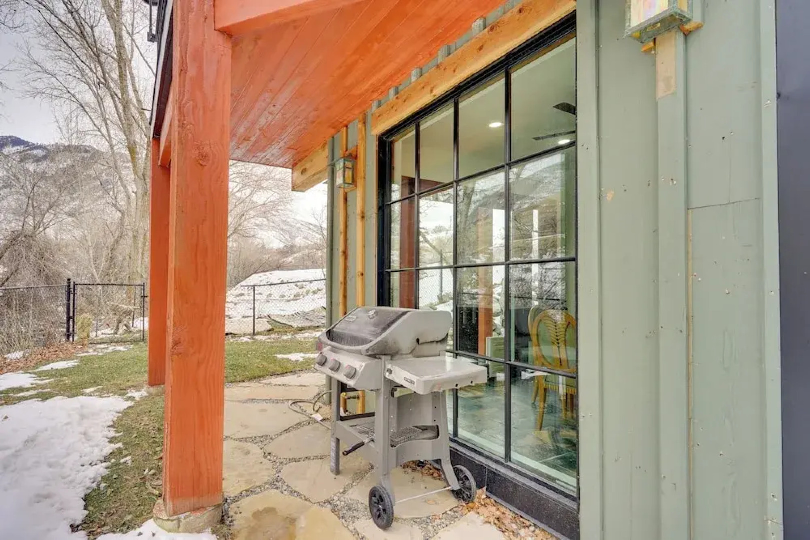 15 Mi to Slc: Riverwalk Suite w/ Mtn Views