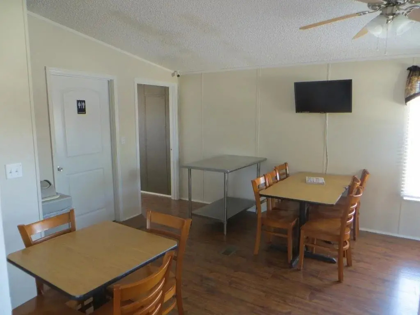 Shale Lodge Pleasanton