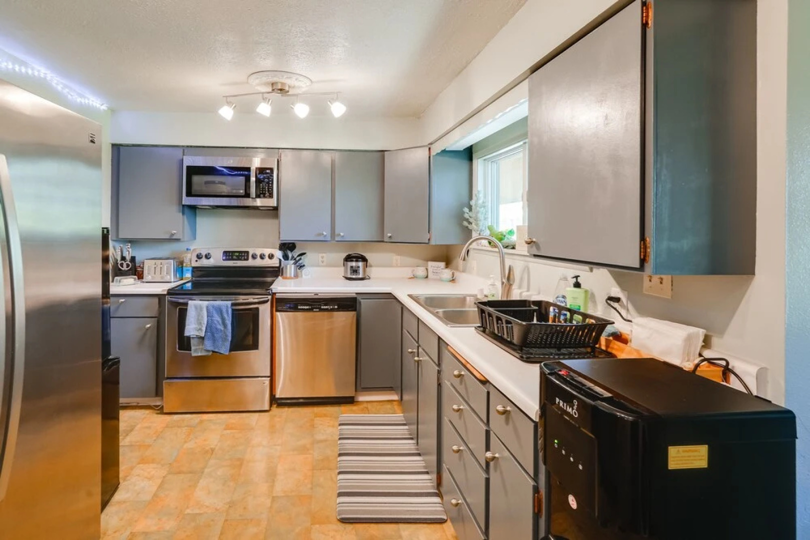 3 Mi to Pioneer Park & University: Spacious Home!