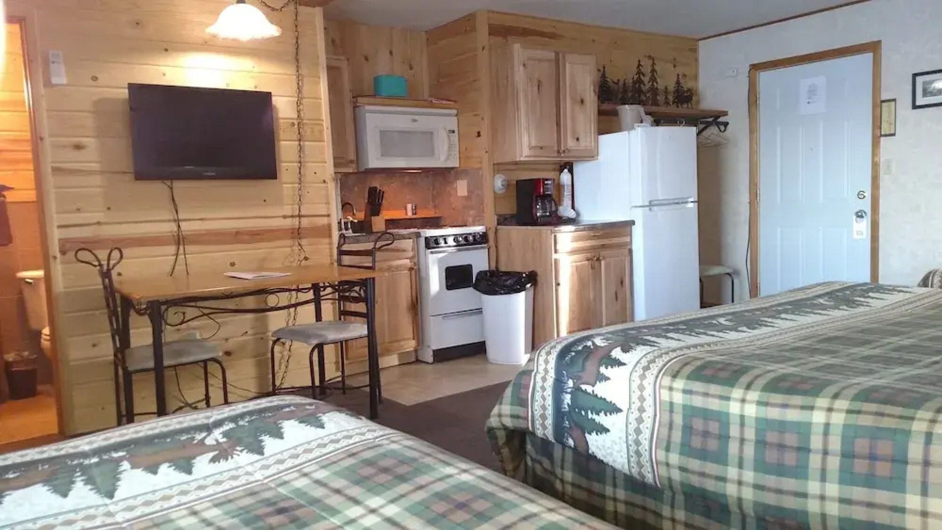 Curriers Lakeview Lodge