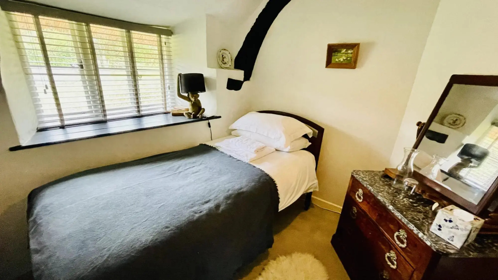 Weeke Brook - Quintessential thatched luxury Devon cottage