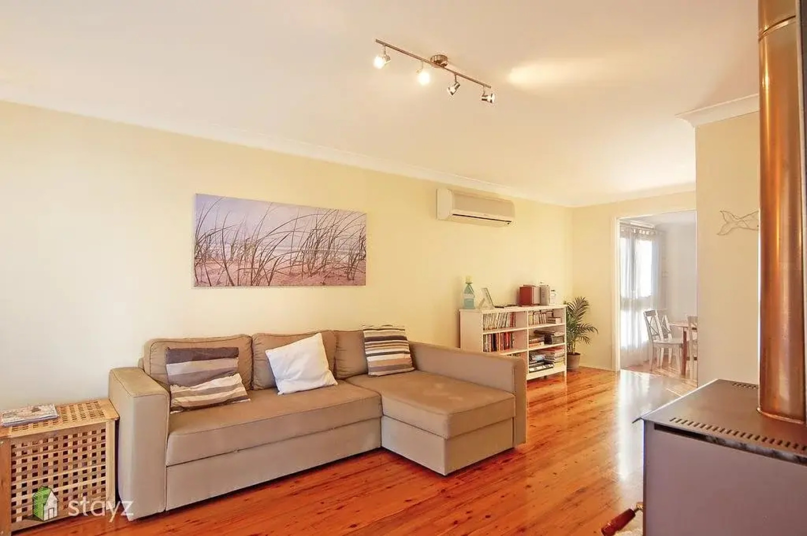 Hayes Beach House, Jervis Bay - Pet Friendly Award Winner - Fireplace