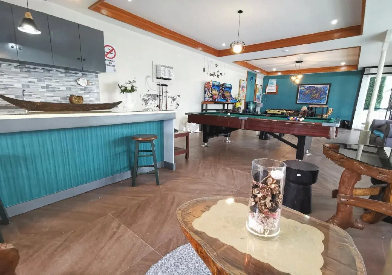 Pescadores Seaview Suites Moalboal