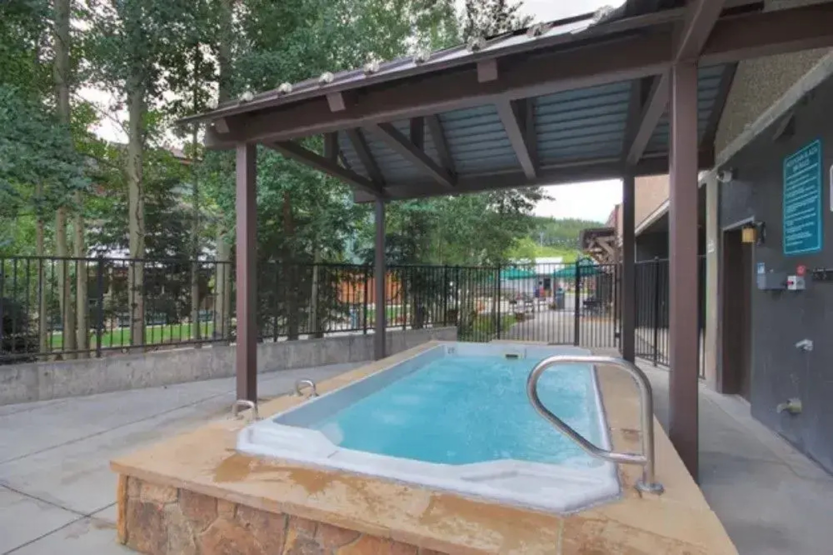 Mountain Plaza at Center Village by Copper Mountain Lodging