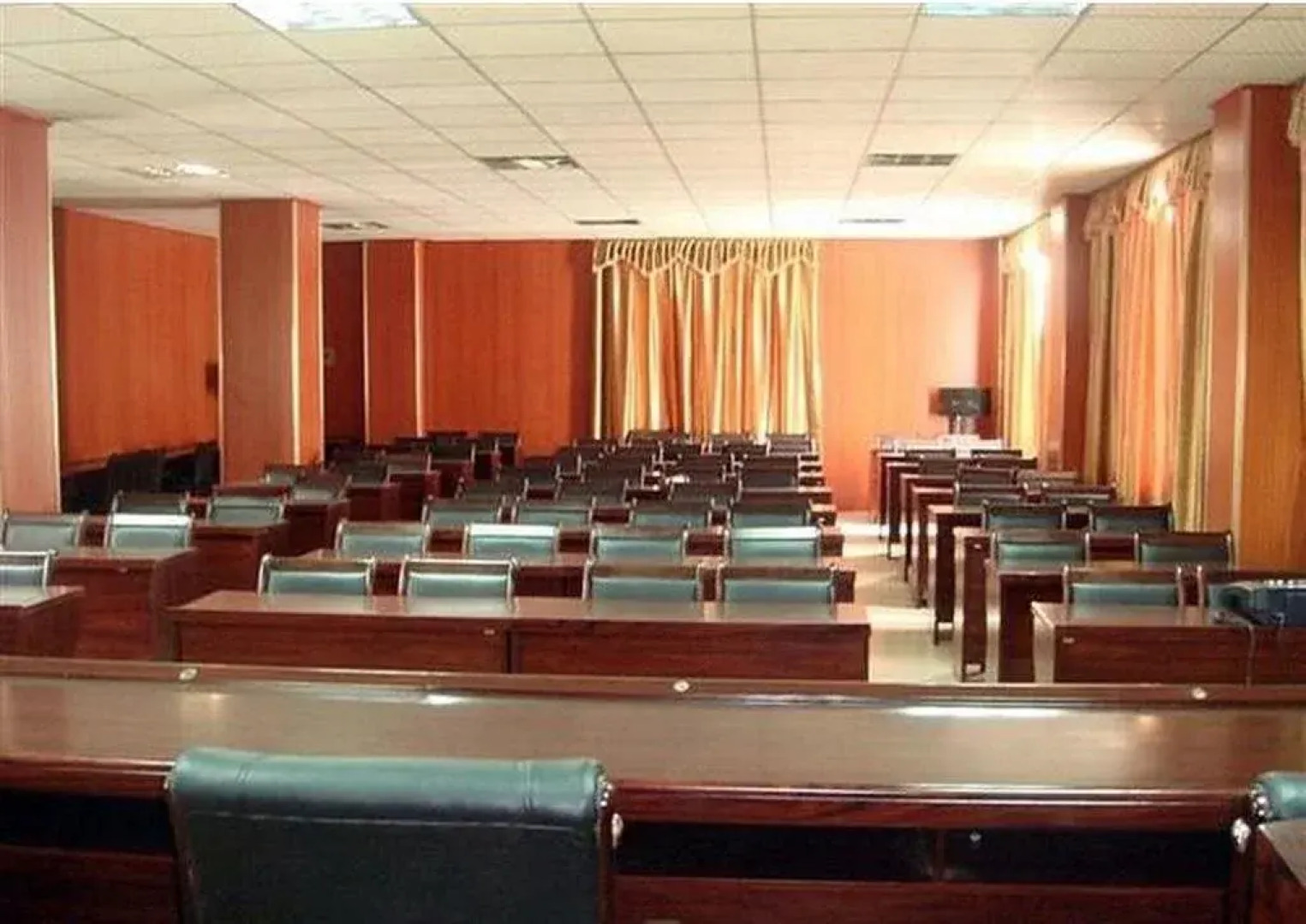 Linzhi Daxiagu Hotel