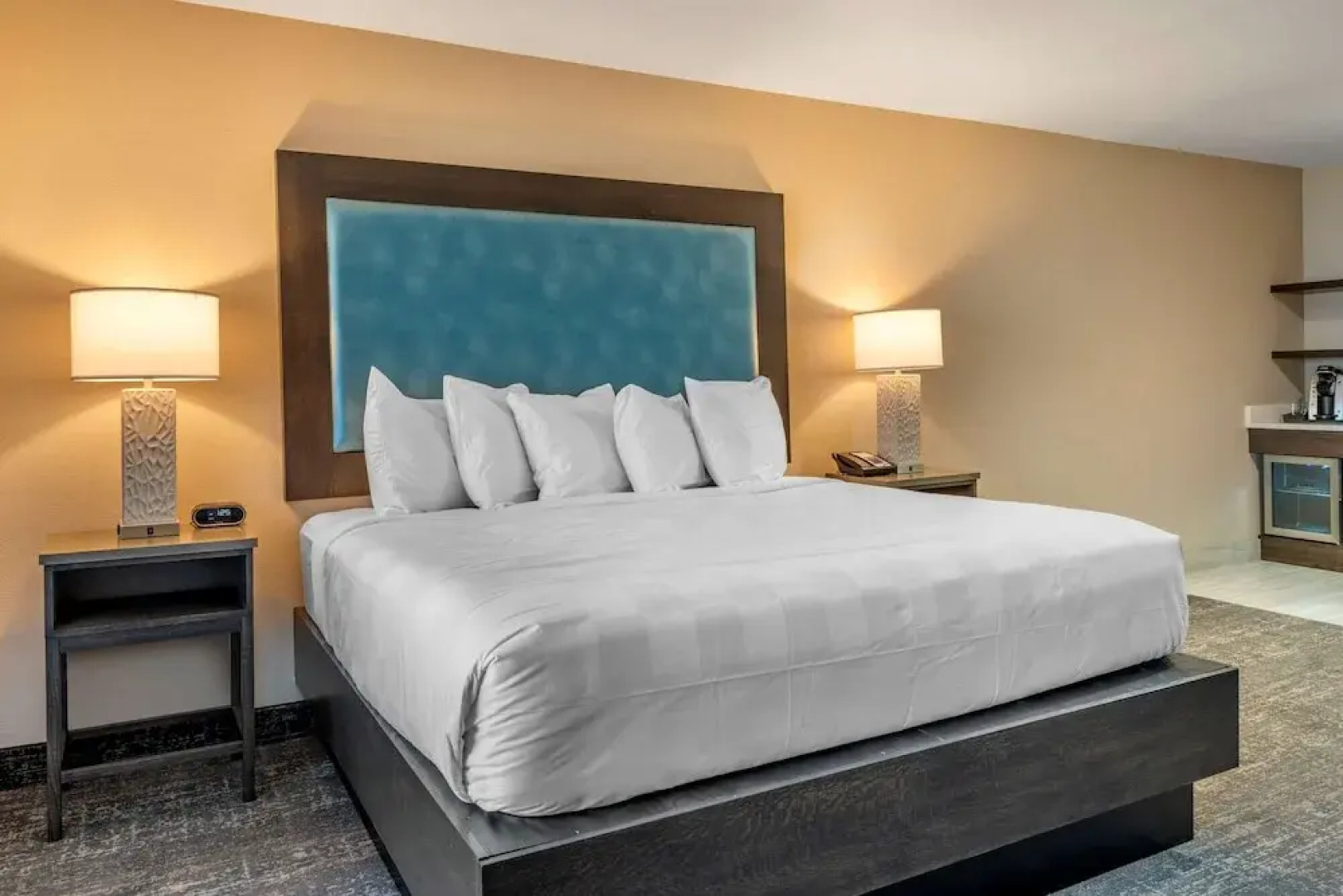 Best Western Plus Lincoln Sands Suites