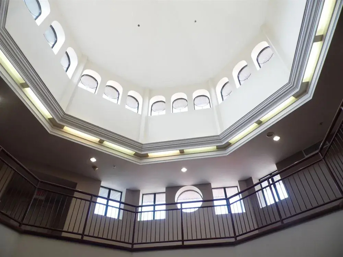 Regalia Hotel & Conference Center