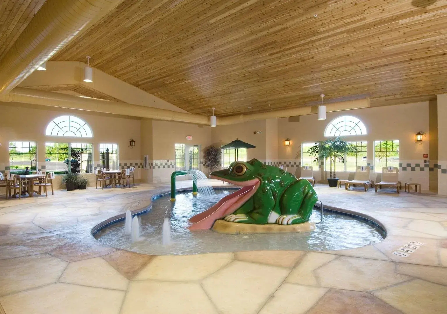 Country Inn & Suites by Radisson, Green Bay East, WI