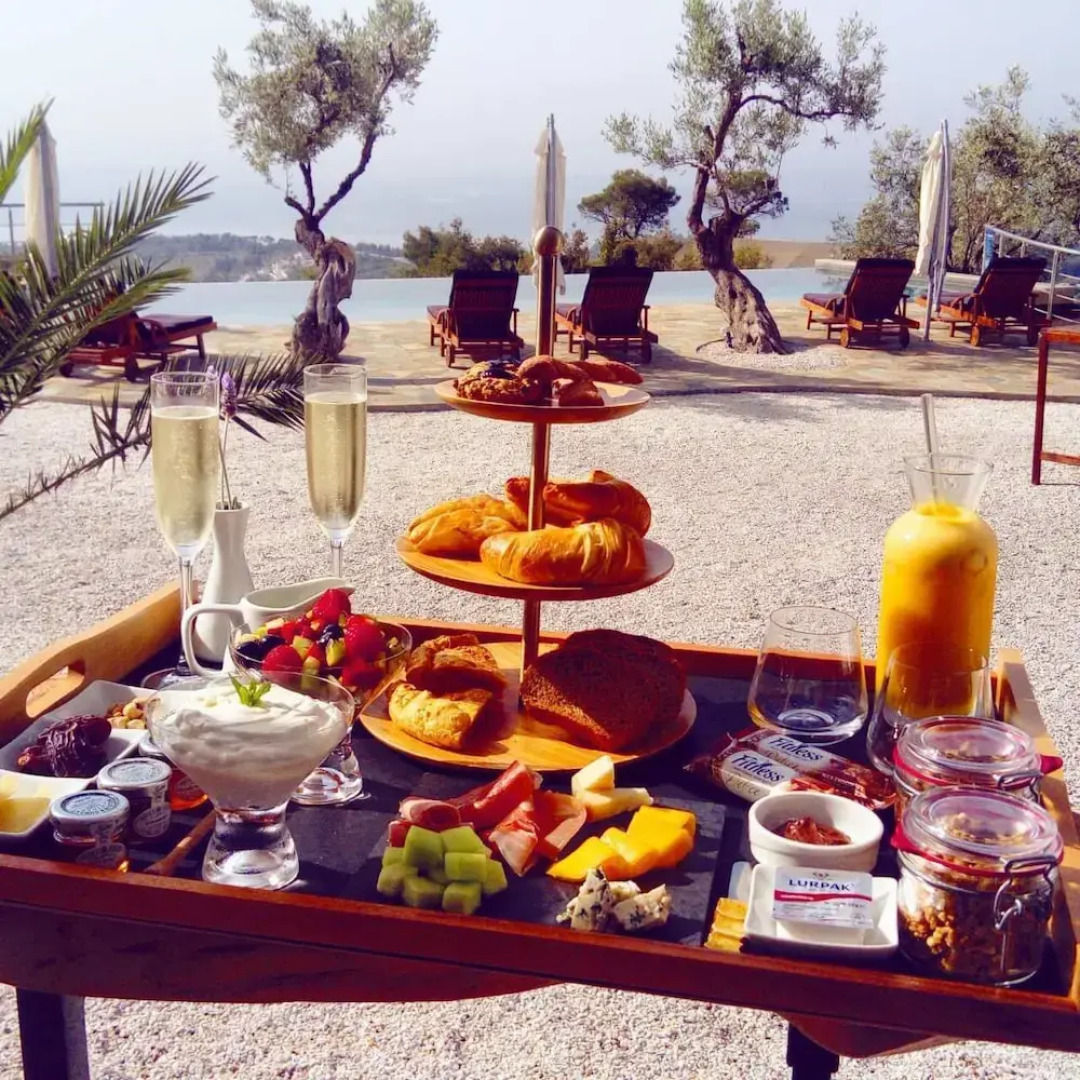 The Infinity 180 Luxury Suites - Adults Only