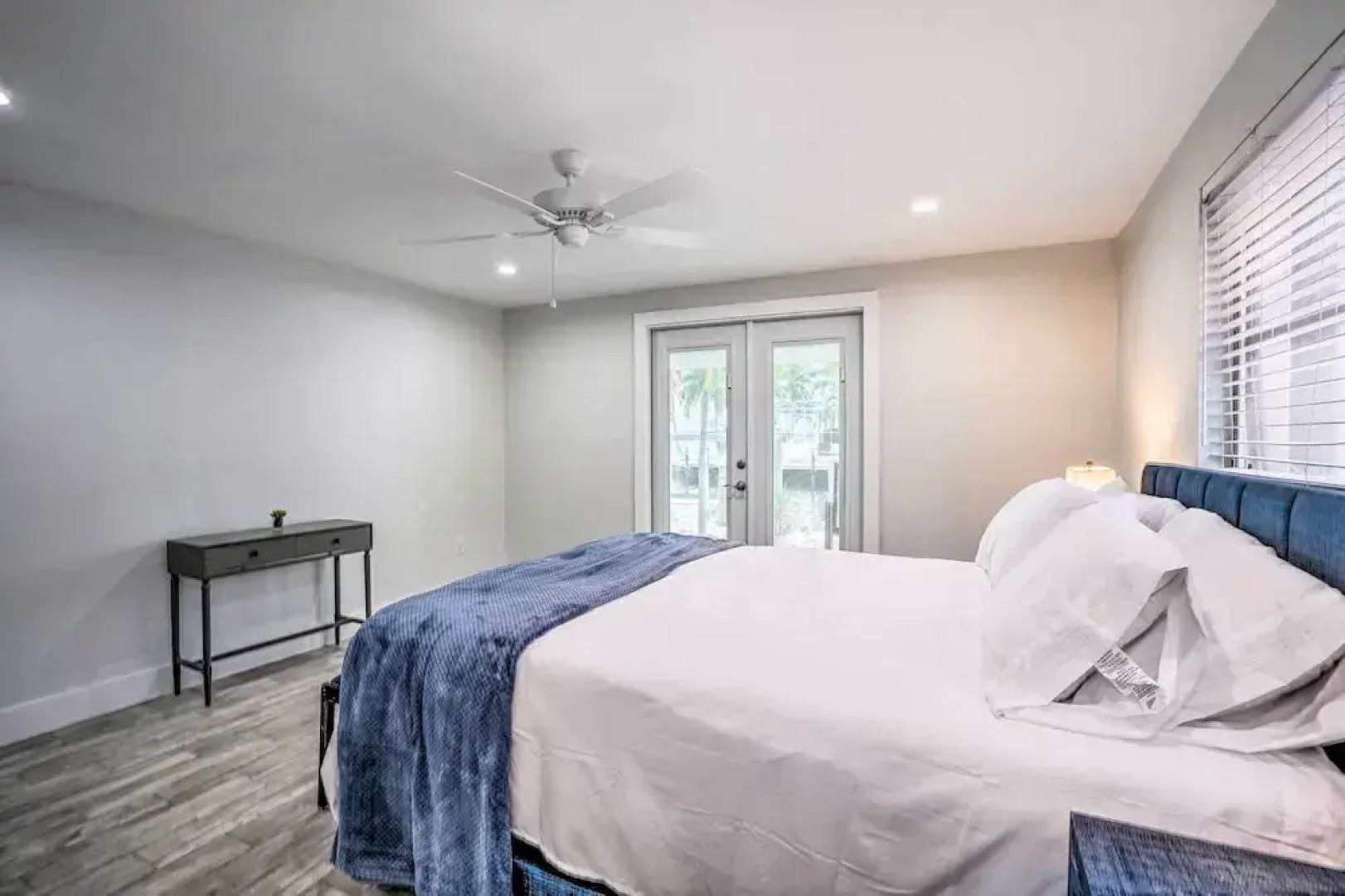 Waterfront Matlacha Home w/ Hot Tub & Grill!