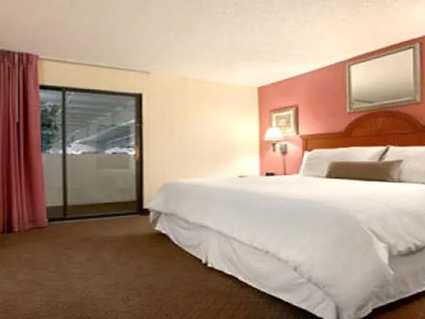 Plaza Hotel and Suites