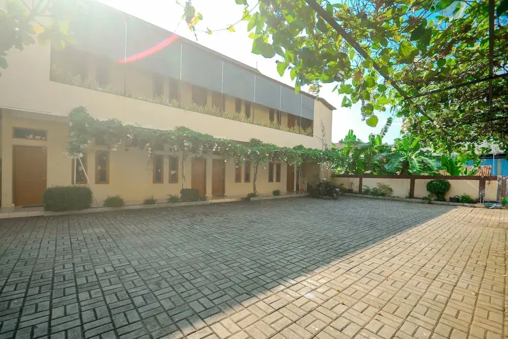 普哇加达艾里西芭图拉亚KM15号酒店(Airy Eco Cibatu Raya KM 15 Purwakarta)