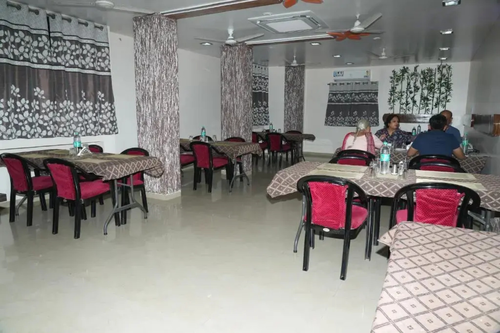 Hotel Avon International