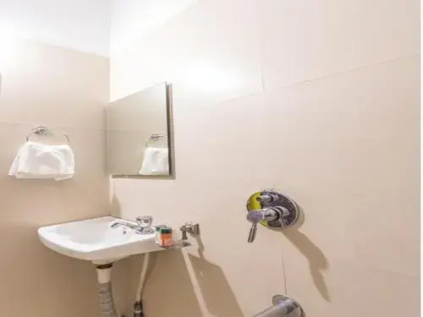 OYO 2533 Hotel Pride