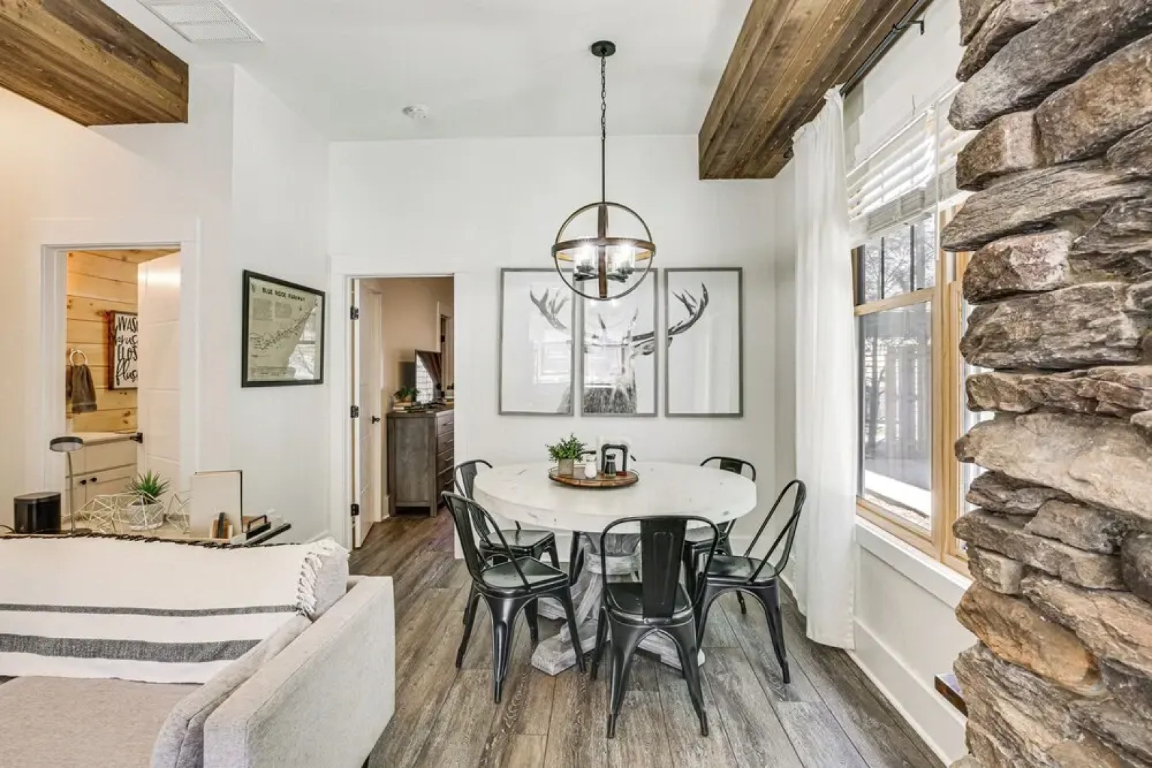 Dtwn Blowing Rock Condo w/ Private Hot Tub!