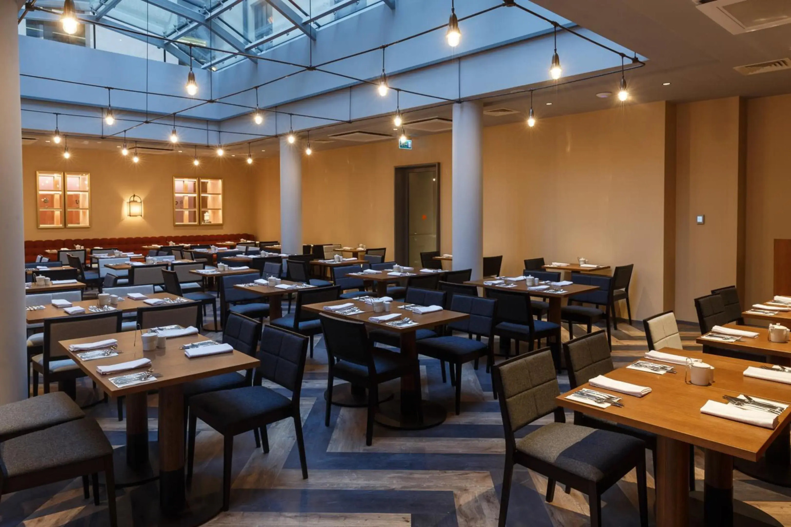 Отель Grand Poet Hotel by Semarah