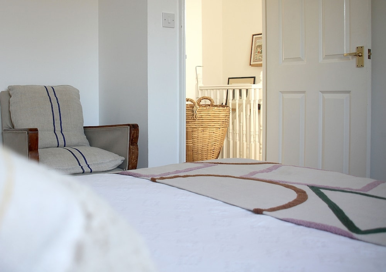 Cosy Lock House 15min Warner Bros Studio