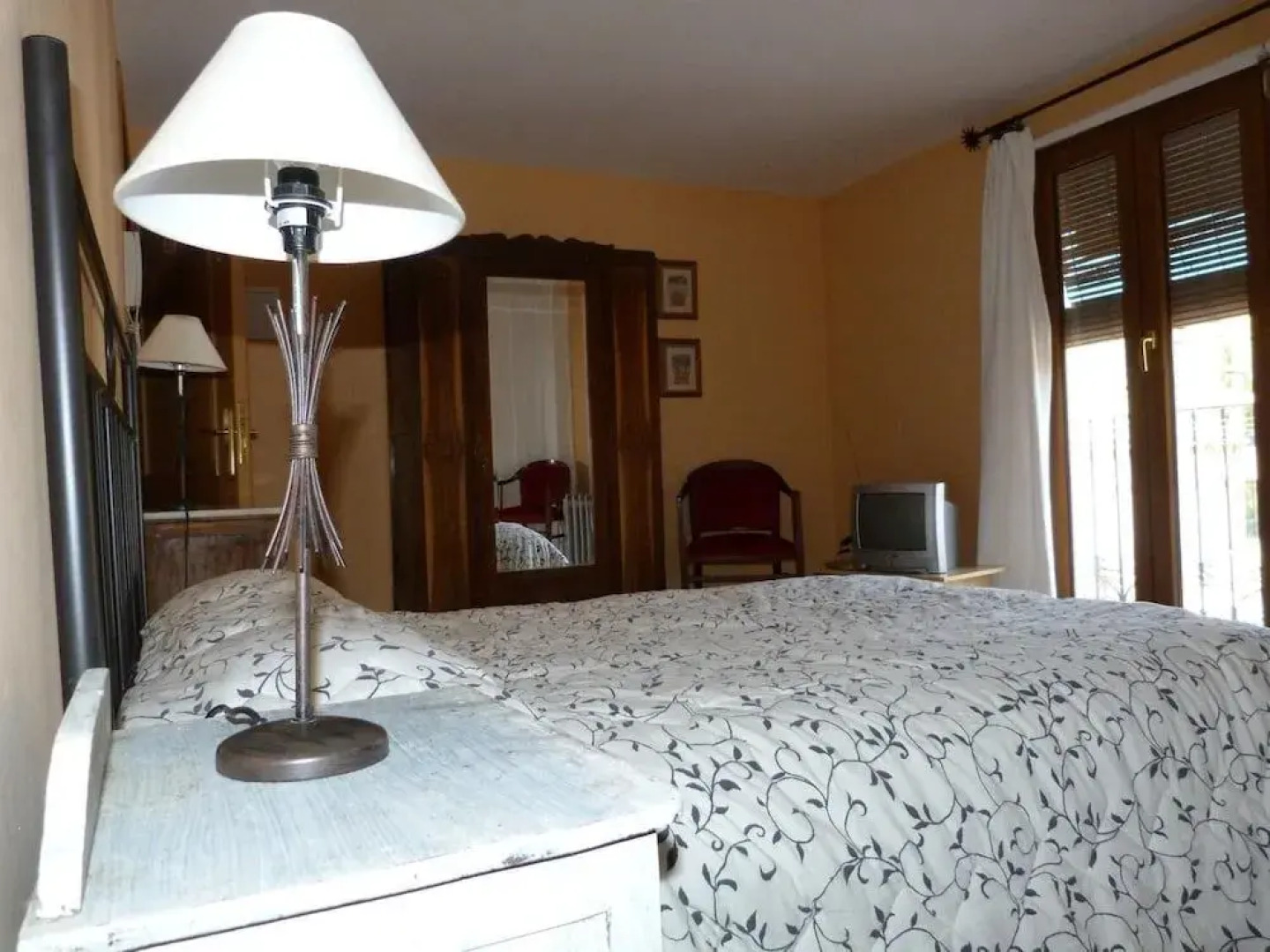 La Antigua Fonda De Villel