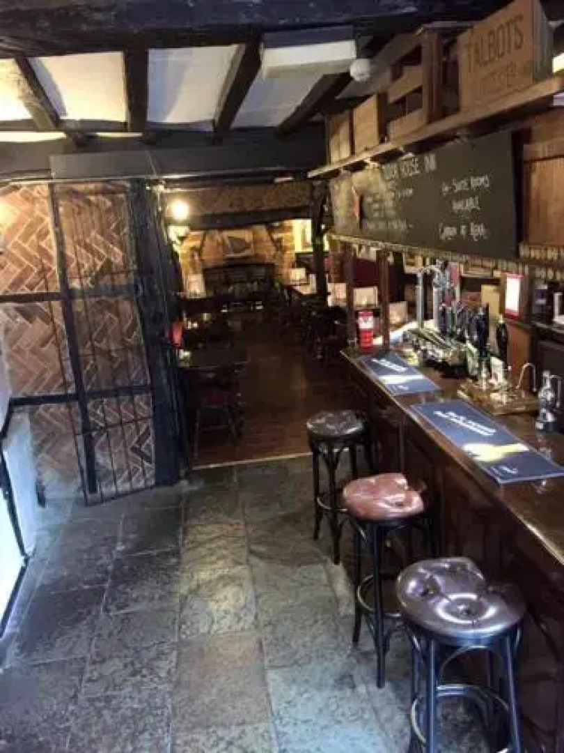 The Tudor House Hotel