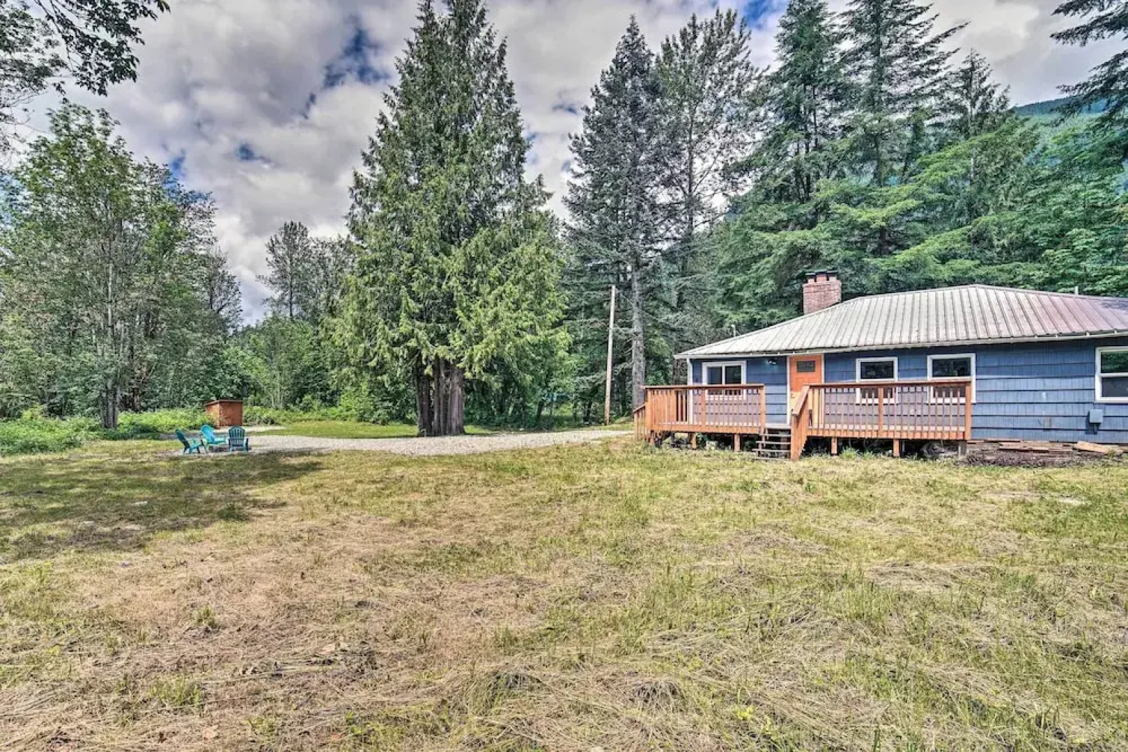 Modern Gold Bar Vacation Rental w/ Mountain View