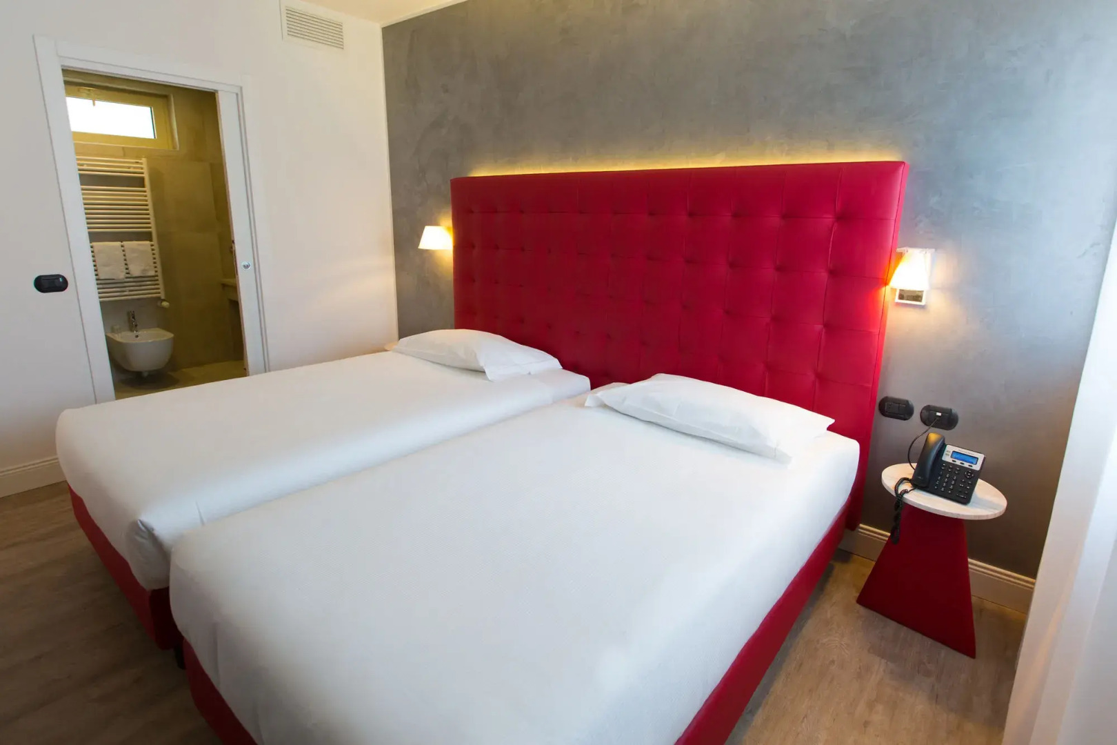 Hotel Al Campanile - Luxury Suites & Apartments