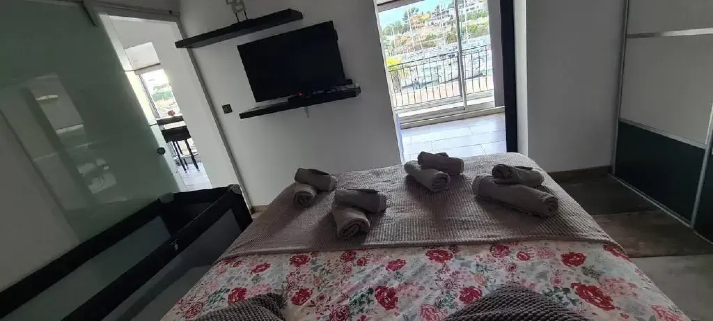 Bel appartement avec vue panoramique sur le port