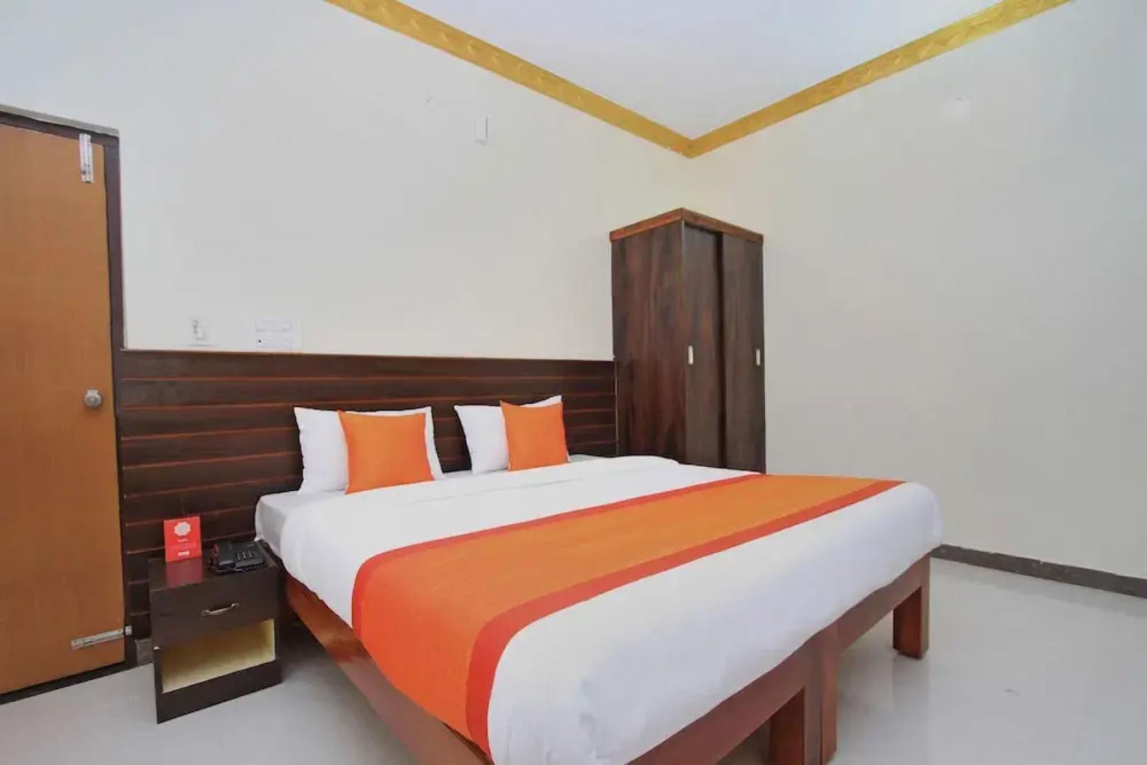 OYO 10549 Hotel Le Comforts