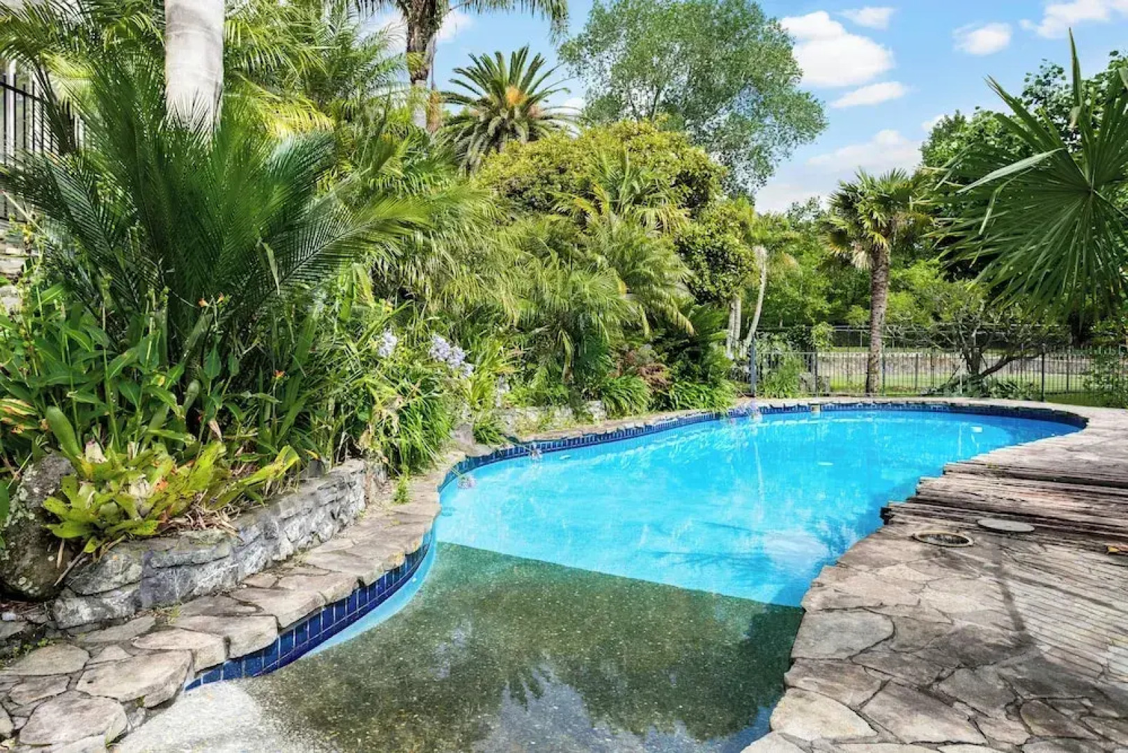 Countryside Zen Estate - Views and Pool