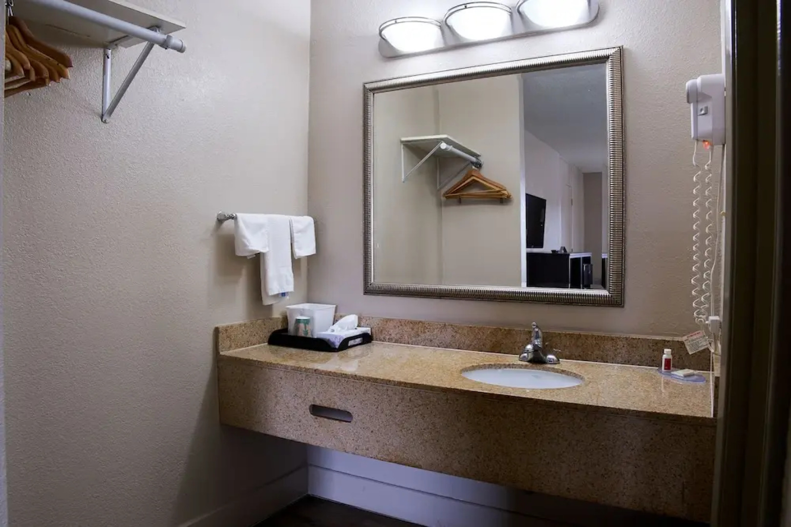 Super 8 Roanoke Rapids