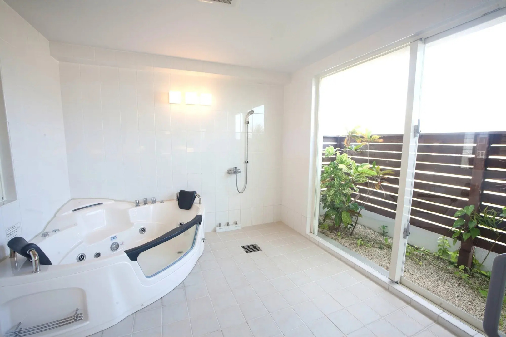 Terrace Garden Mihama Resort by Coldio Premium