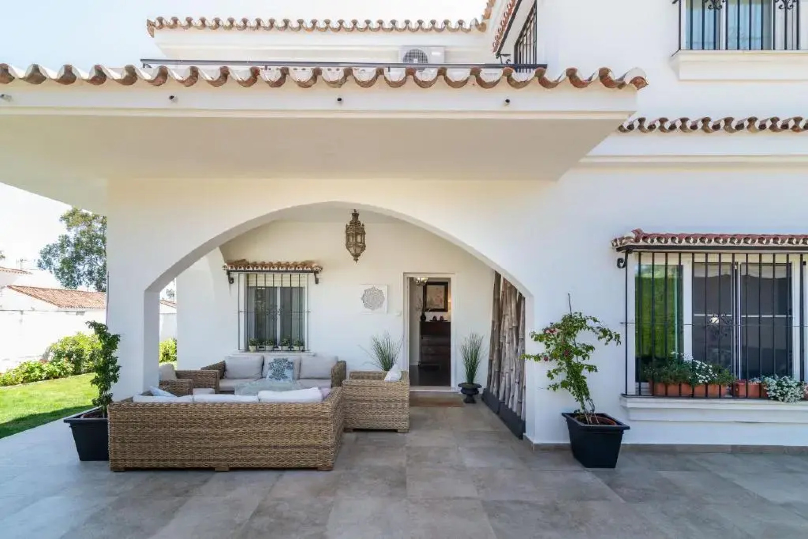 N&A Velázquez 5BDR Independent Villa