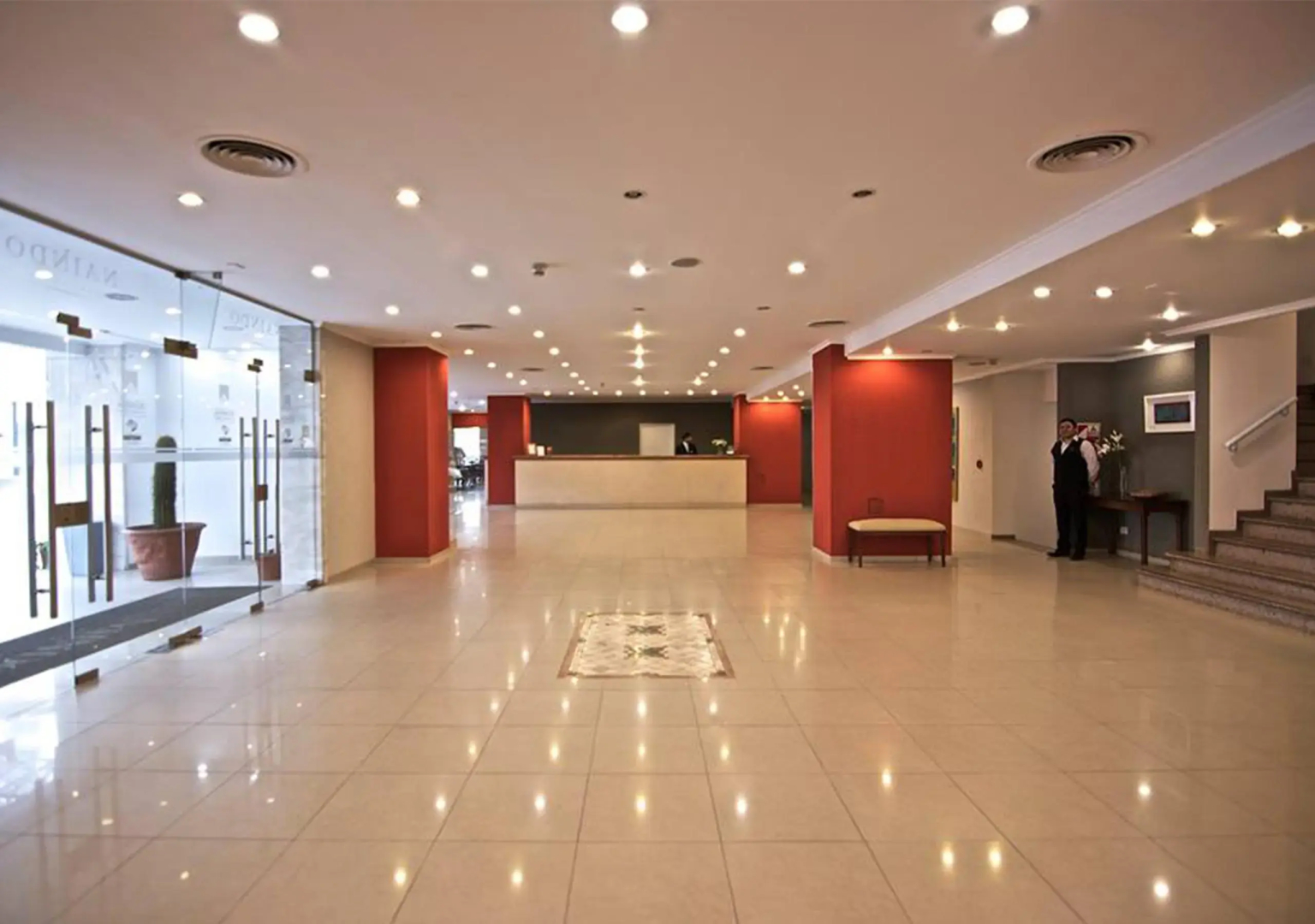 Naindo Park Hotel