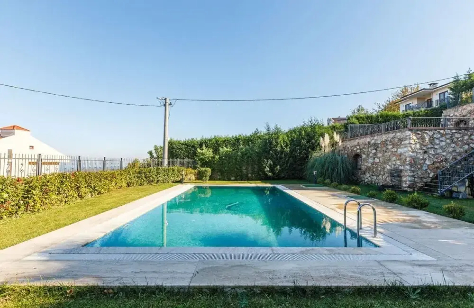 Spacious Villa With Private Pool and Garden in Kartepe Near Sapanca