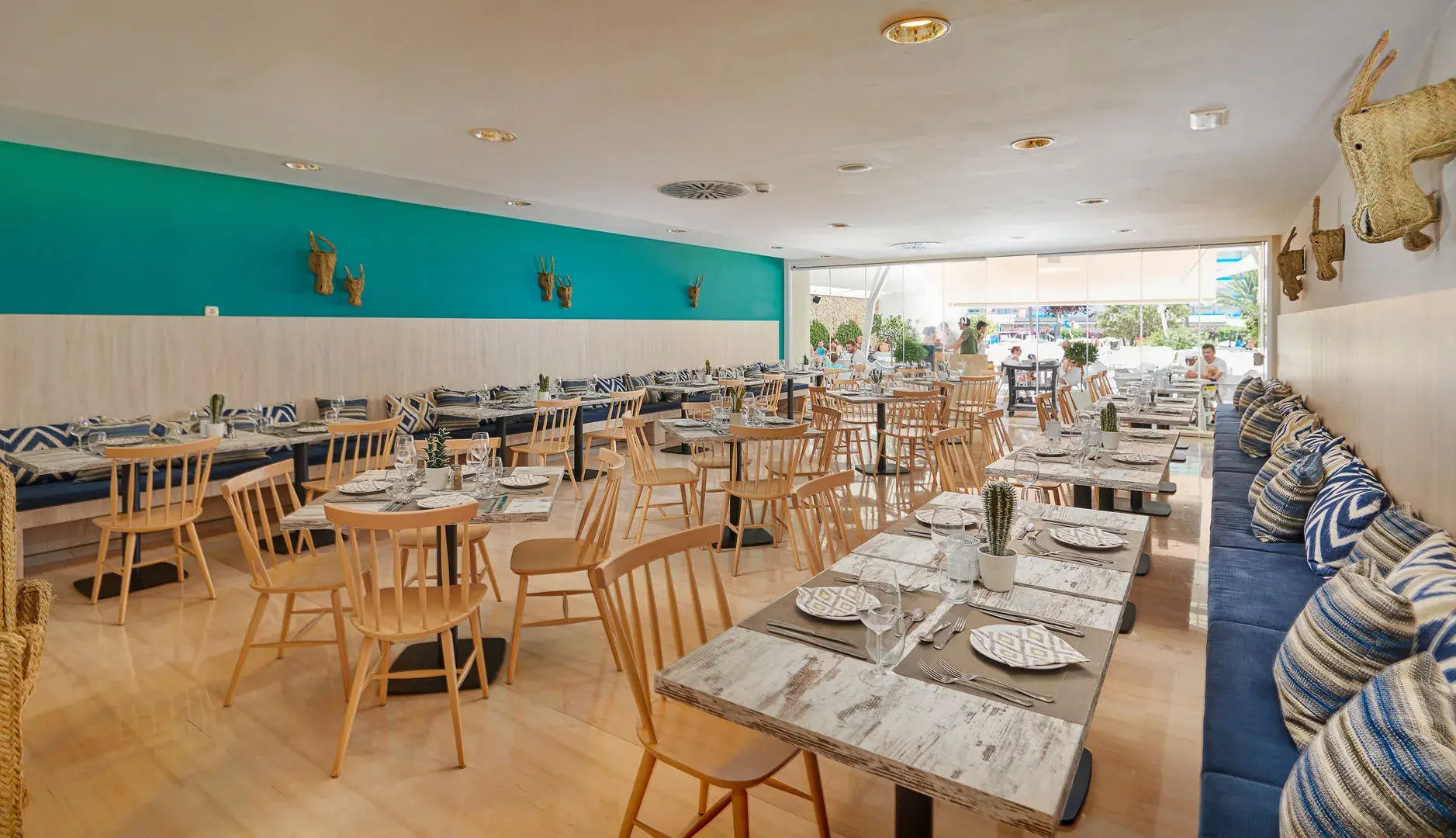 Hipotels Coma Gran Aparthotel