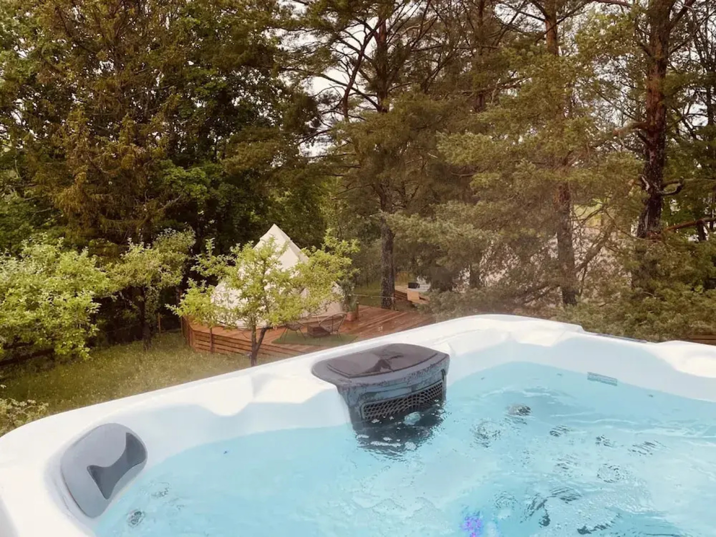 B&B Glamping Tent Sleeps 2 - Spa, Sauna, Wifi