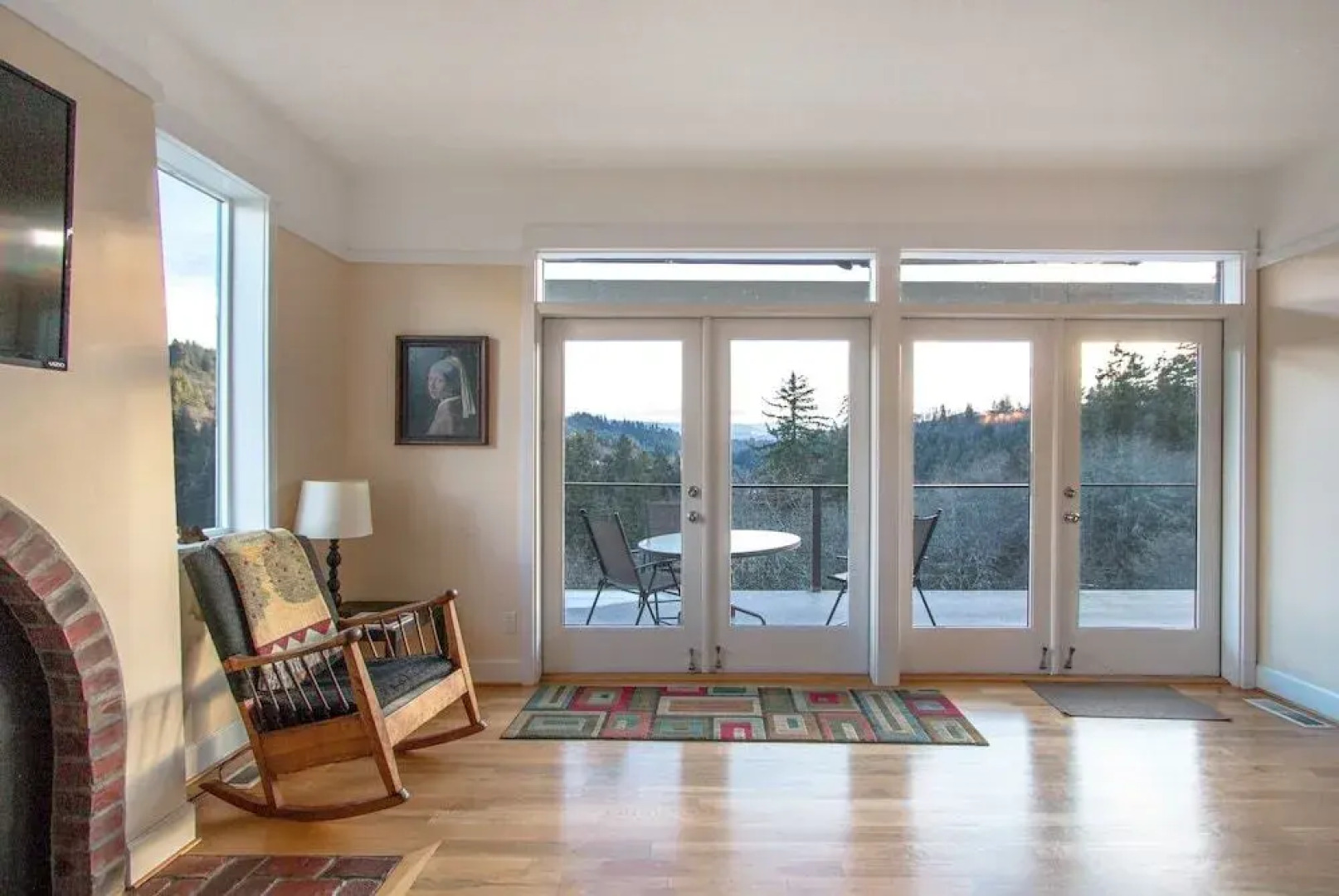 Hazel House 4 Bedroom Home by RedAwning