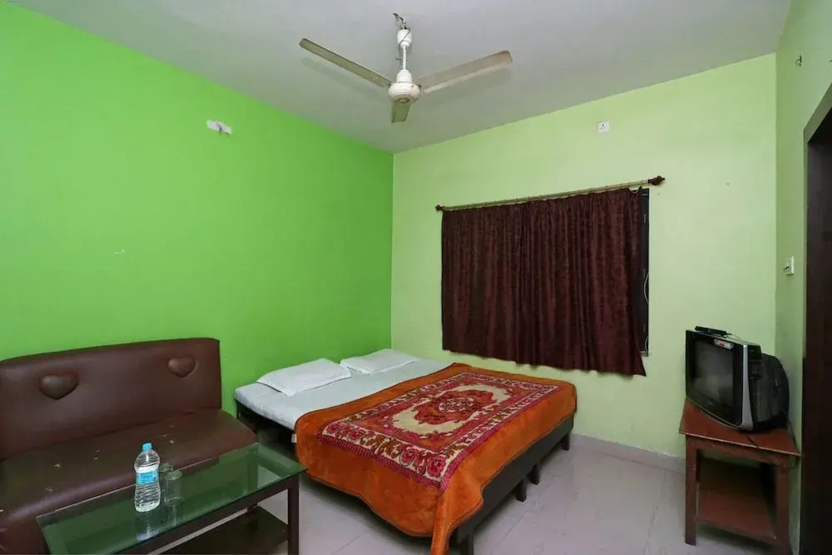 Spot On 42114 Hotel Ashoka