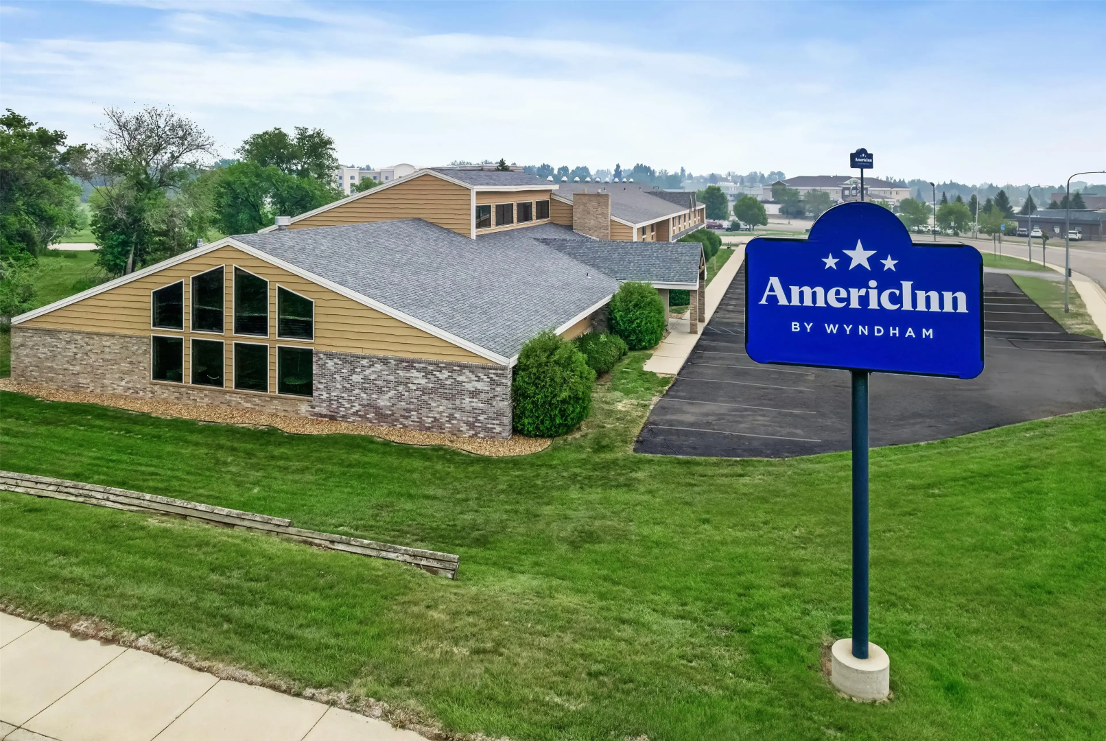 AmericInn by Wyndham Dickinson