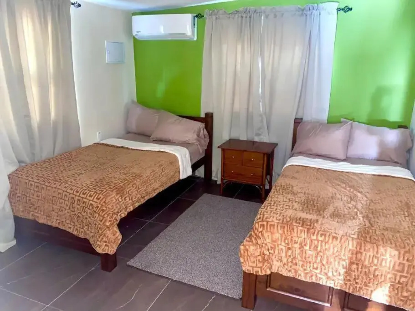 Centrally located, private, 1 bedroom apartment.