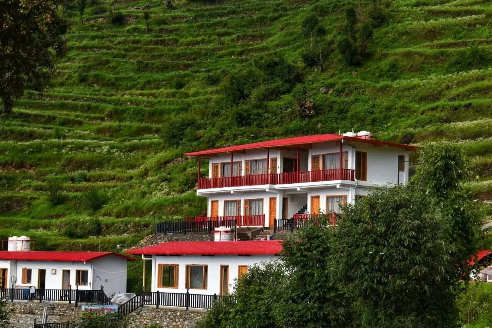The Vintage Hill Village - Himalayan Boutique Resort