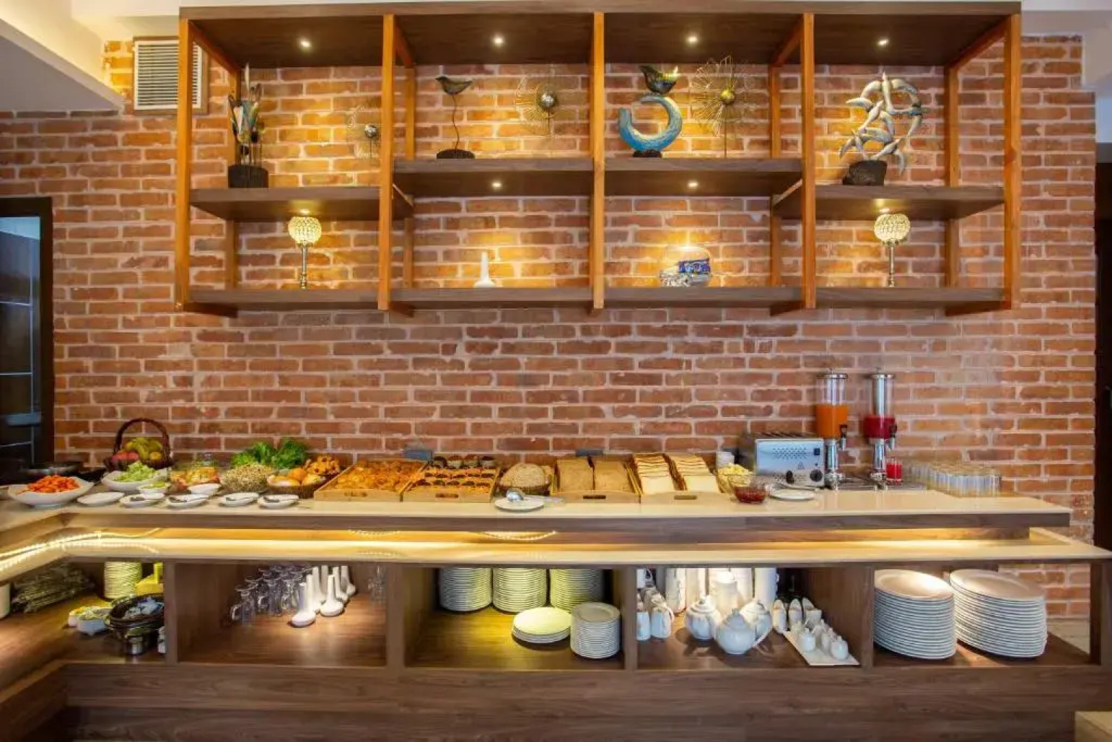 Dream International Hotel