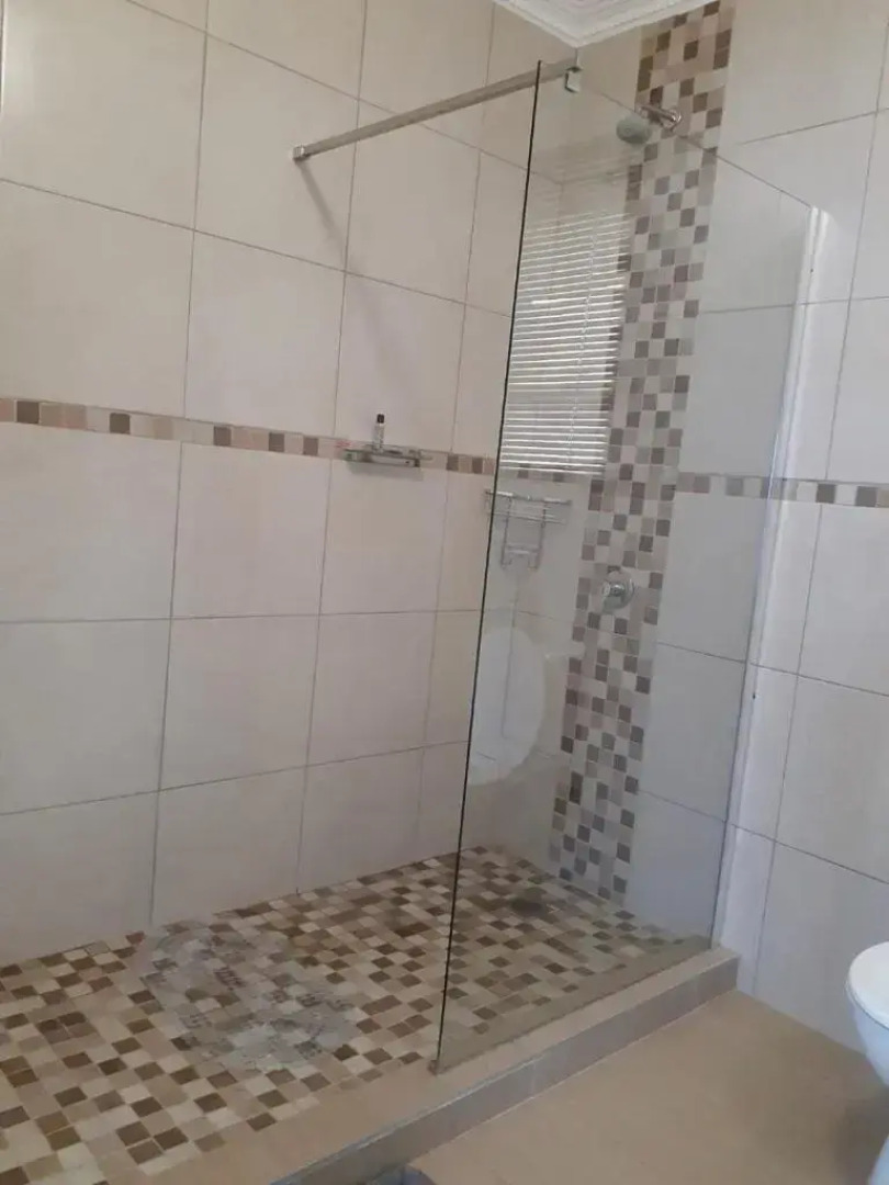 Vikamana Guest House