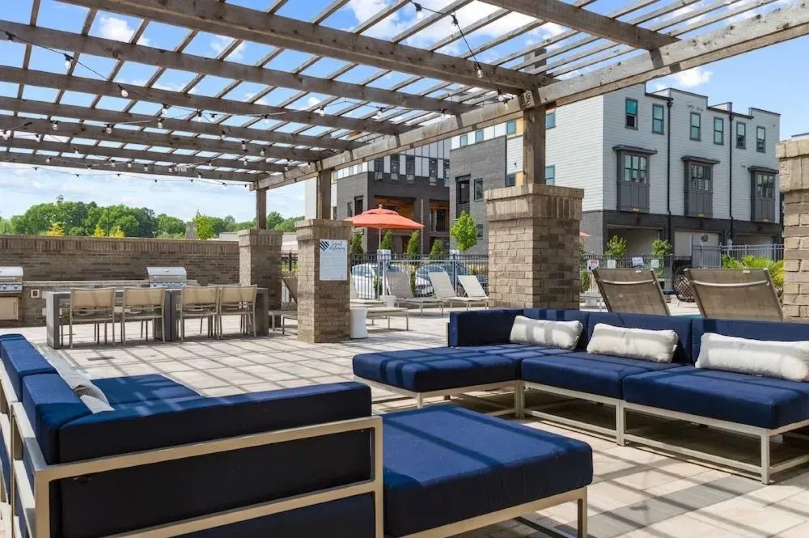 Kasa Charlotte FreeMoreWest