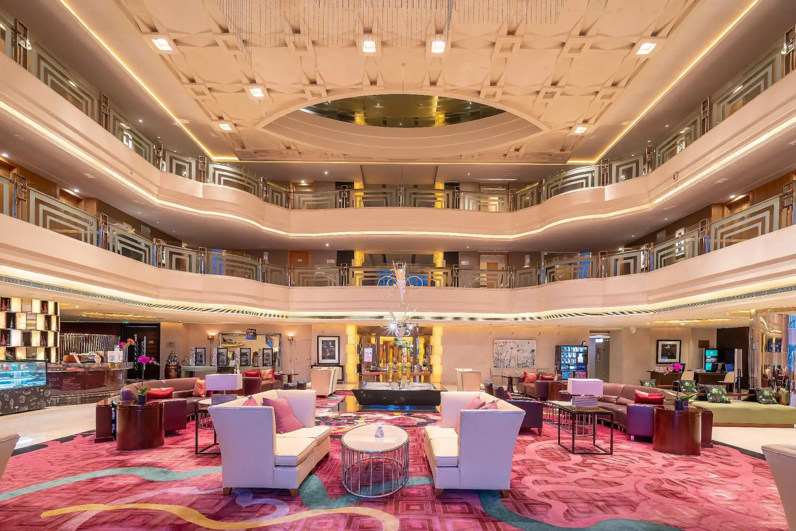 Отель Renaissance Shanghai Yu Garden